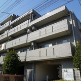 ファミーユ中町